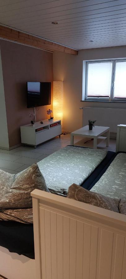 Ferienwohnung/Monteurzimmer Auf Dem Bauernhof Mörlenbach 外观 照片